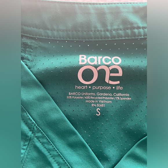 Barco One Scrub Set - Picture 5 of 14